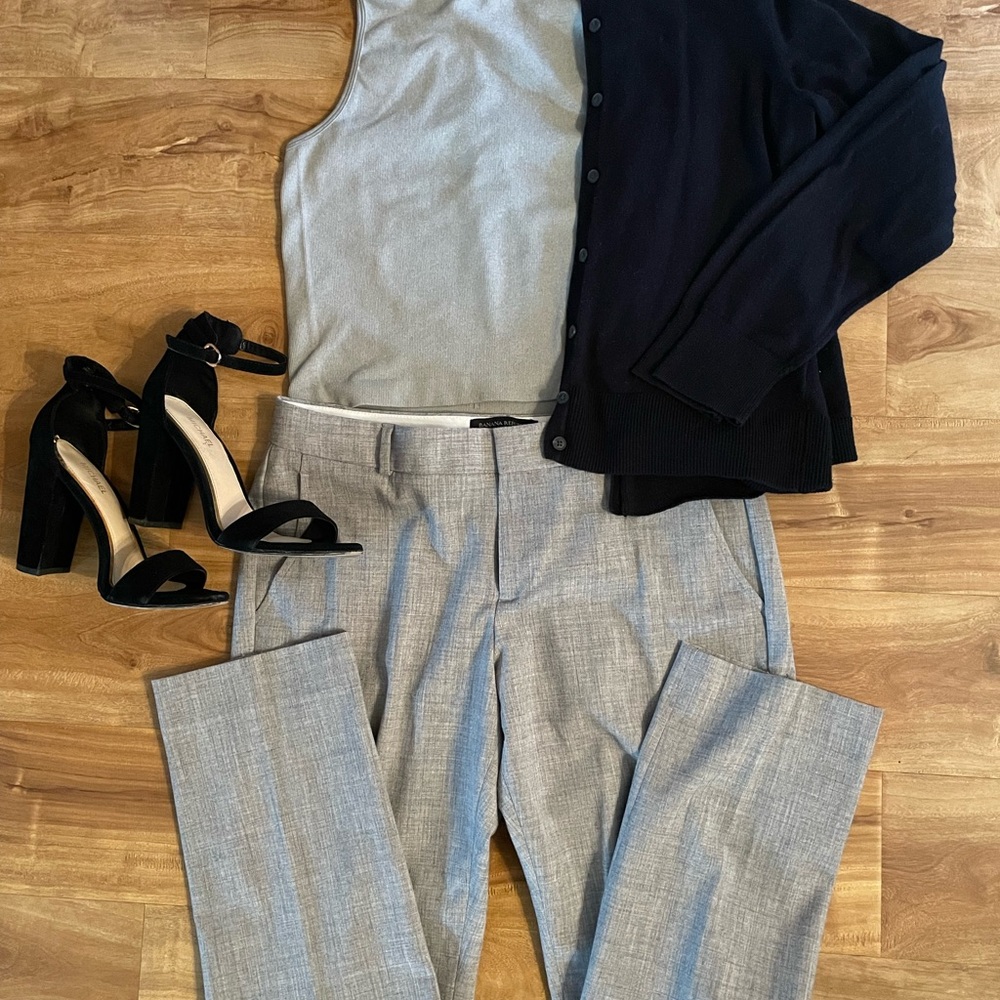Gray Women's Business Casual Outfit